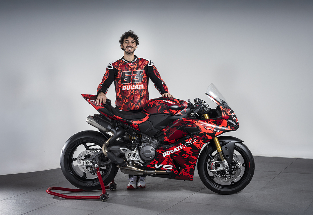 Pecco Bagnnaia V2 Panigale