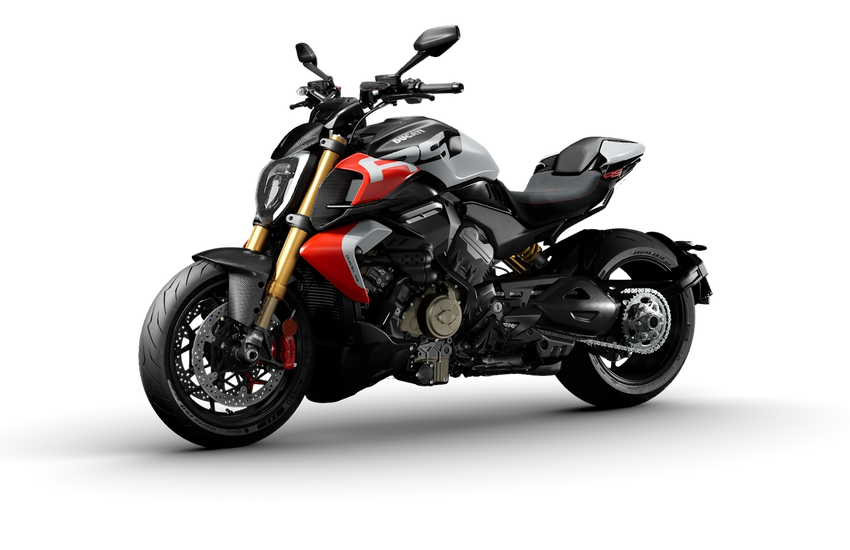 Ducati Diavel V4 RS 2026 front 2