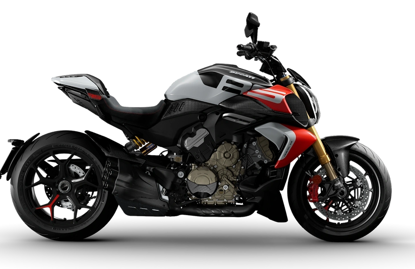 Ducati Diavel V4 RS 2026 seitlich