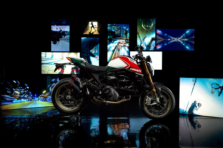 Ducati monster 30 anniversary studio 4 Ducati monster 30 anniversary studio 4