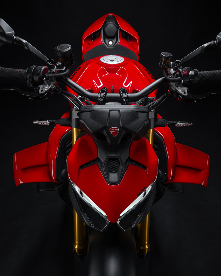 Ducati Streetfighter 2025 V4 Red Ducati Streetfighter 2025 V4 Red