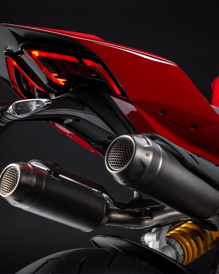 Ducati 2025 Panigale V2 S Rear Lights Exhaust Suspension Ducati 2025 Panigale V2 S Rear Lights Exhaust Suspension