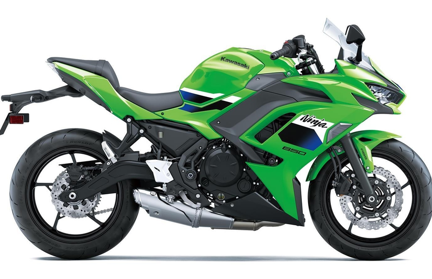 Kawasaki Ninja 650 2026 Gruen seitlich