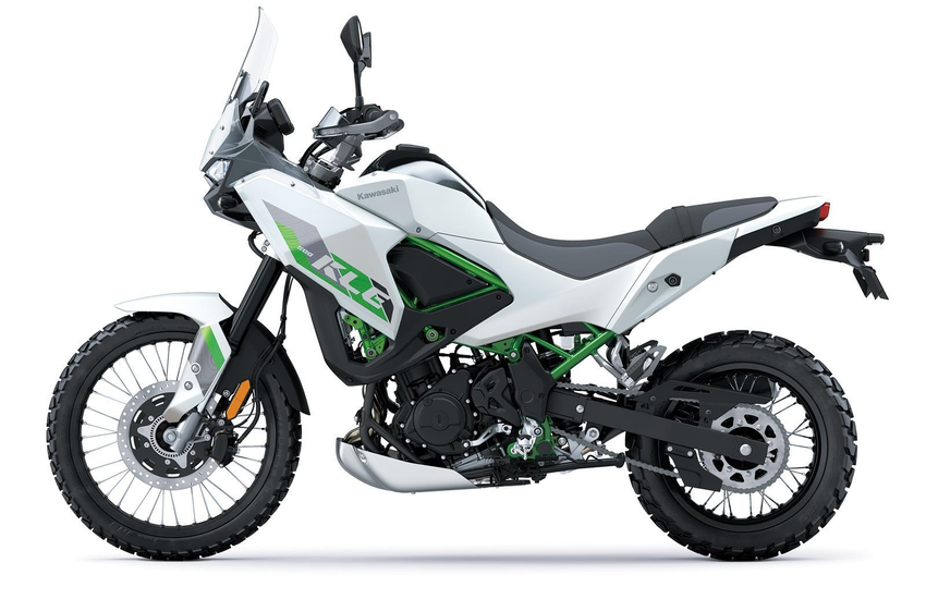 Kawasaki KLE500 2026 Weiss gruen seitlich 2