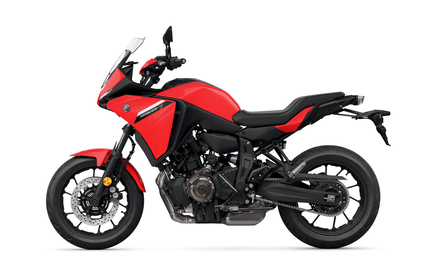 Yamaha Tracer 7 2024 rot lateral 2