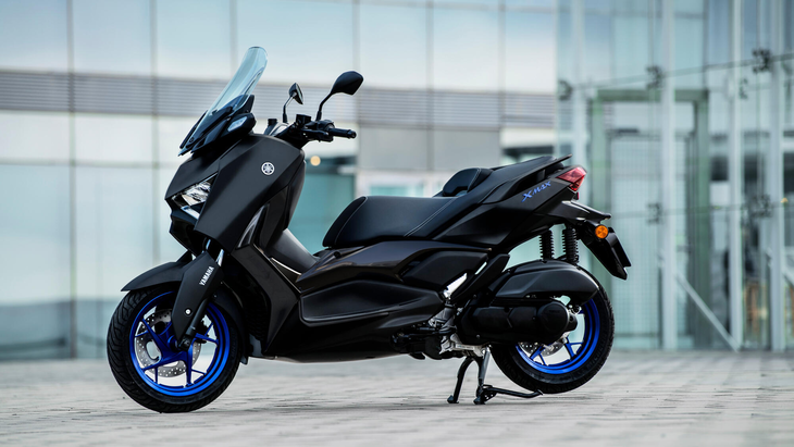 2024 Yamaha XMAX125 EU Icon Black Static 005 03 2024 Yamaha XMAX125 EU Icon Black Static 005 03