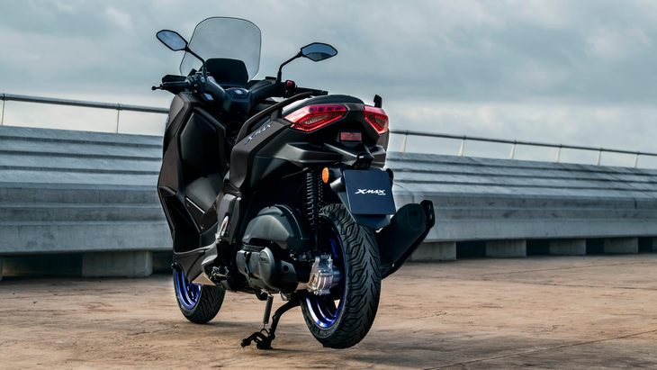 2024 Yamaha XMAX125 EU Icon Black Static 006 03 2024 Yamaha XMAX125 EU Icon Black Static 006 03