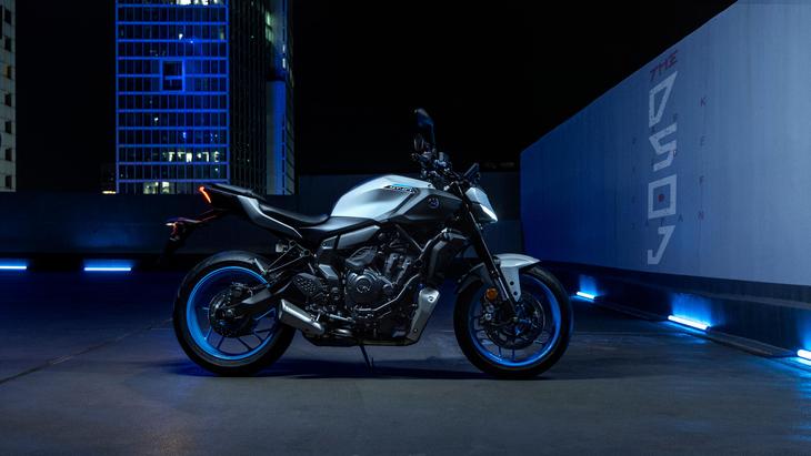 Yamaha MT 07 in der strasse 2 Yamaha MT 07 in der strasse 2
