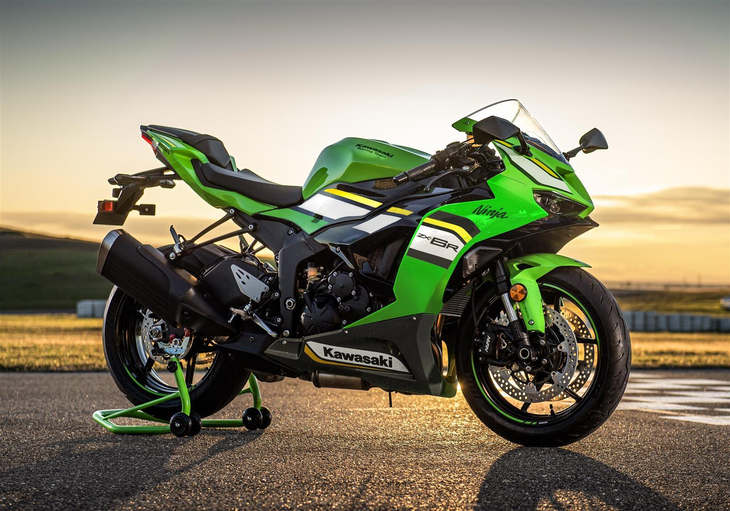 Kawasaki ZX6 R 2025 gruen circuit